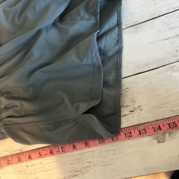 NWT Tasc Medium Ready 2-in-1 Short Storm gray - Picture 11 of 12